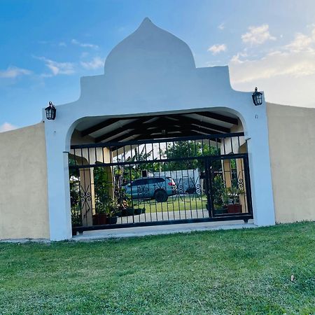 Janessa'S Dwellery Bed & Breakfast Port Vila Exterior foto