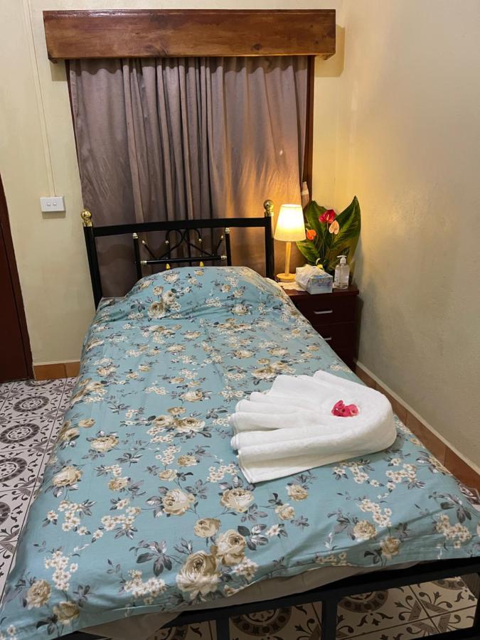 Janessa'S Dwellery Bed & Breakfast Port Vila Exterior foto