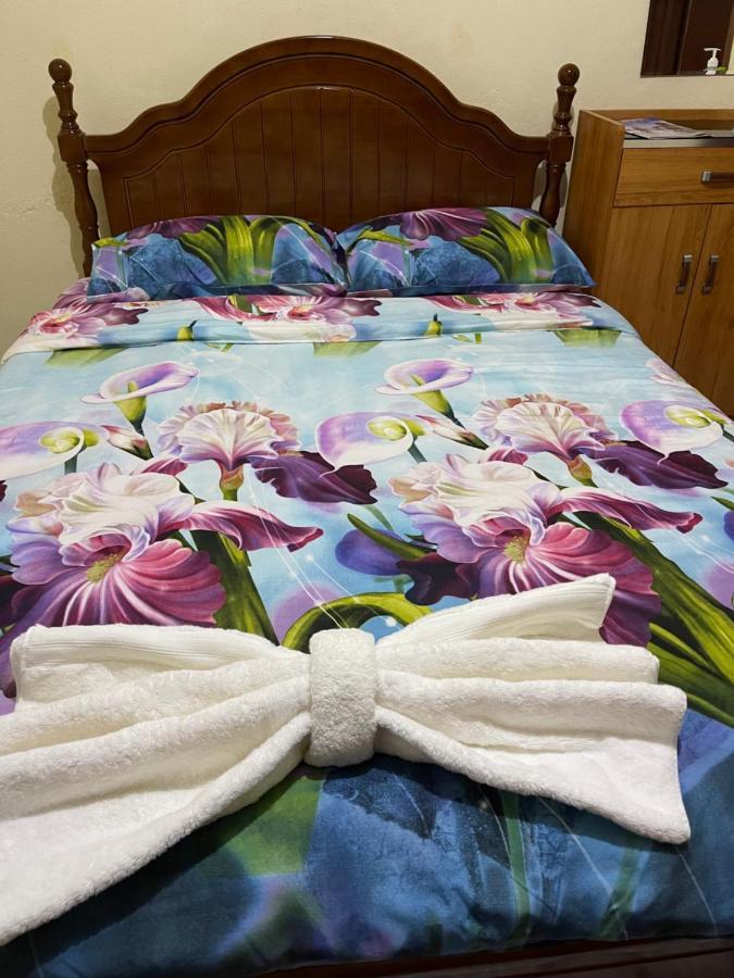 Janessa'S Dwellery Bed & Breakfast Port Vila Exterior foto