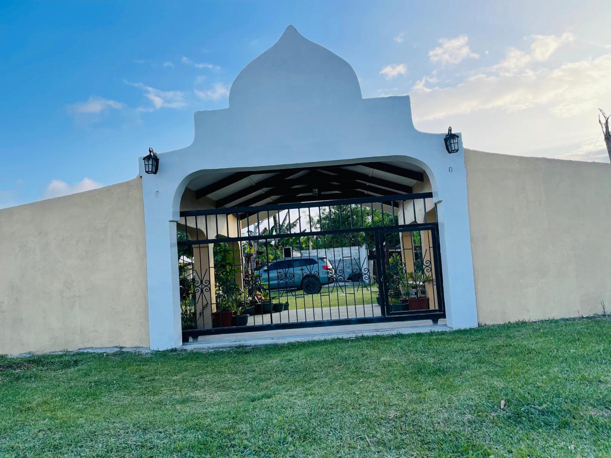 Janessa'S Dwellery Bed & Breakfast Port Vila Exterior foto